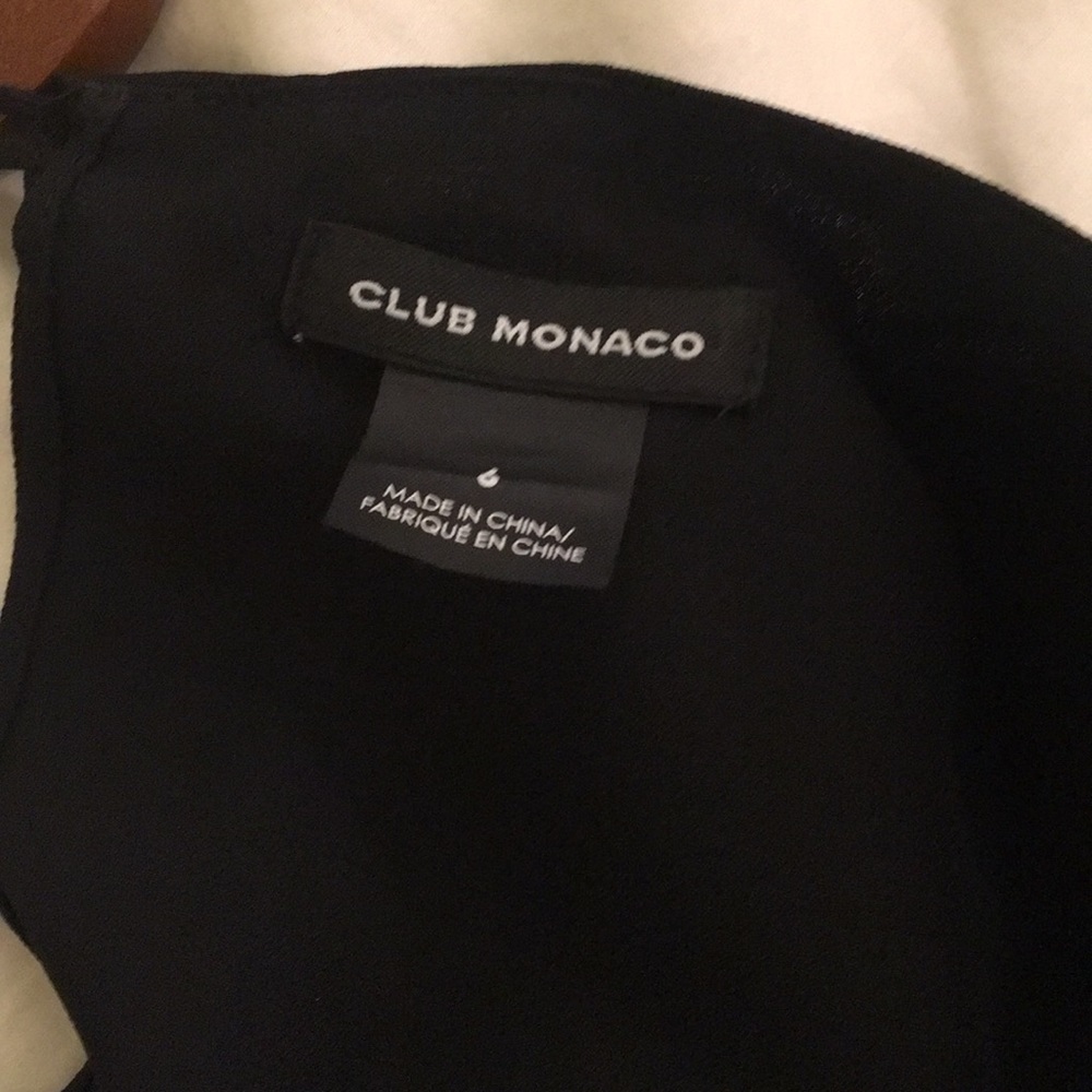 Club Monaco - Picture 4 of 4